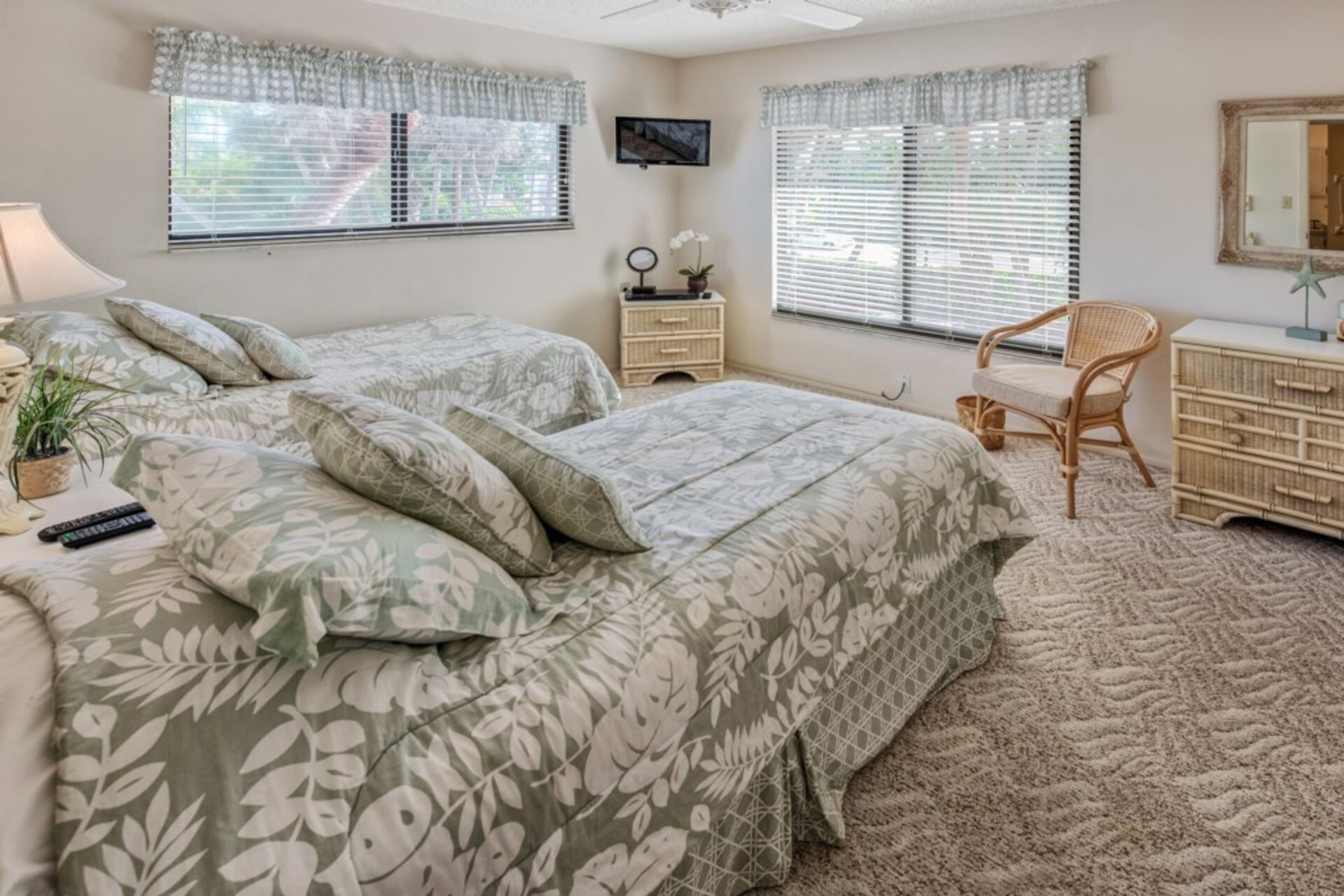 The Ultimate Beachfront 3 Bedroom Villa, Florida Villa 5926