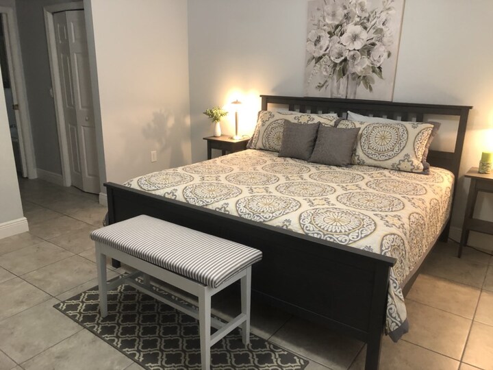 Exclusive Holiday Villa on Calabay Parc at Tower Lake, minutes from Disney, Florida Villa 6054