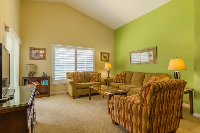 Exclusive Holiday Villa on Sunrise Lakes vacation, minutes from Disney, Florida Villa 5970