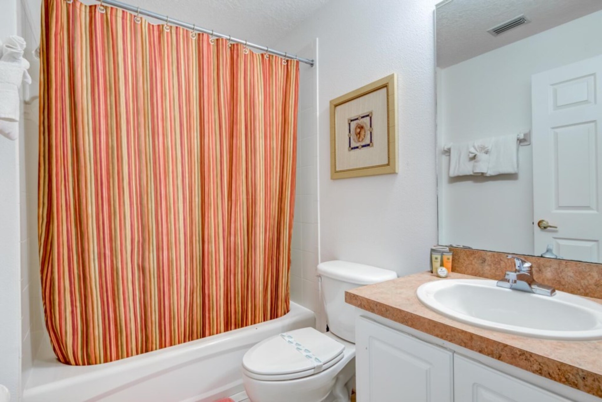 5 Star in one of the most Prestigious Areas in Calabay Parc at Tower Lake, Florida Villa 6117