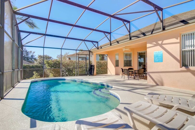 5 Star in one of the most Prestigious Areas in Calabay Parc at Tower Lake, Florida Villa 6117