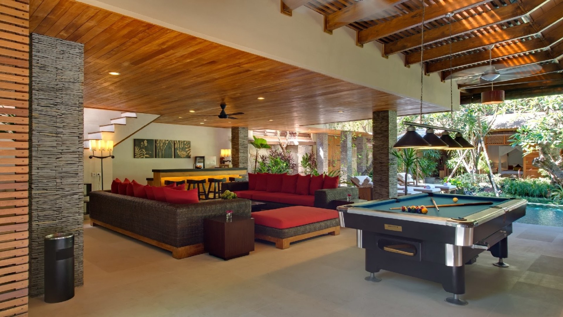 Peaceful Villa with Glistering Swimming Pool, Bali Villa 2139