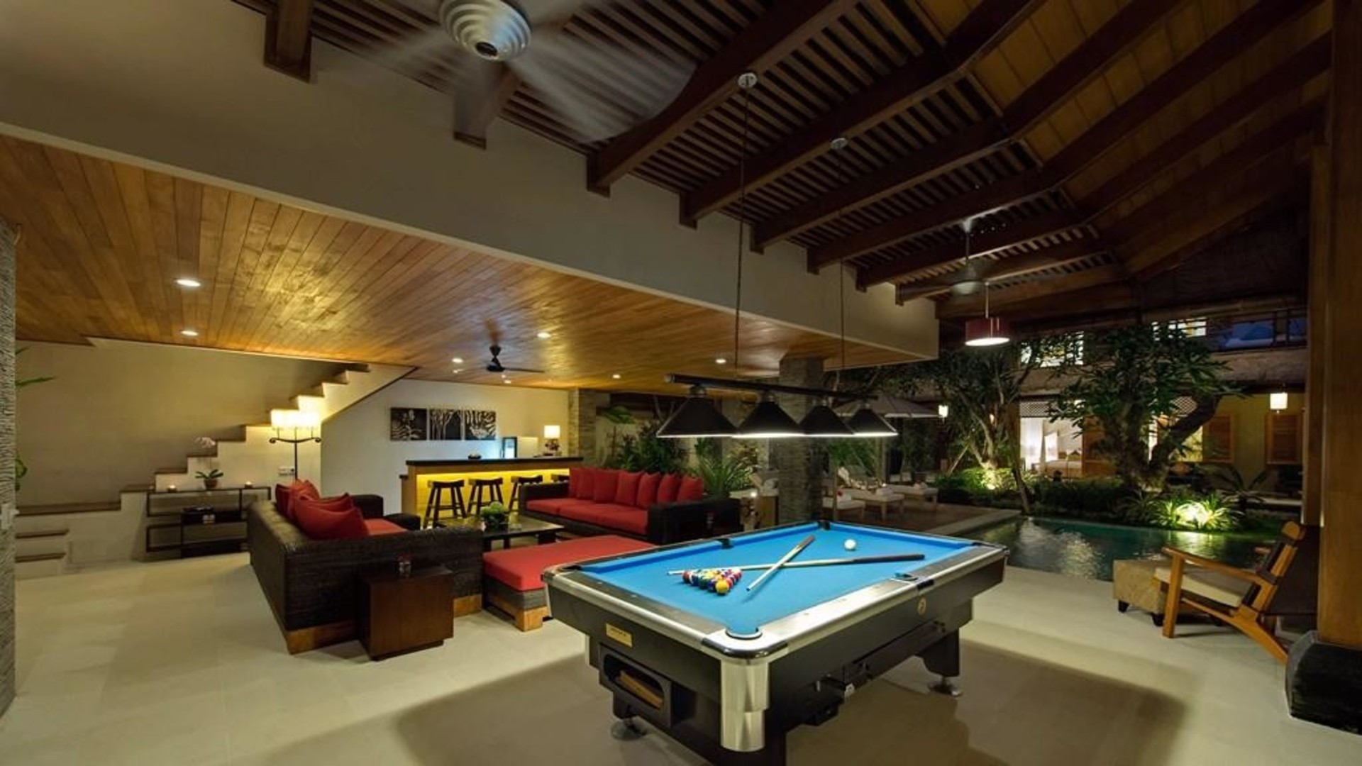 Peaceful Villa with Glistering Swimming Pool, Bali Villa 2139