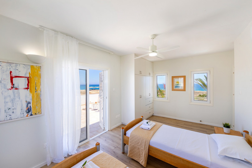 Beachfront Protaras Villa 1031