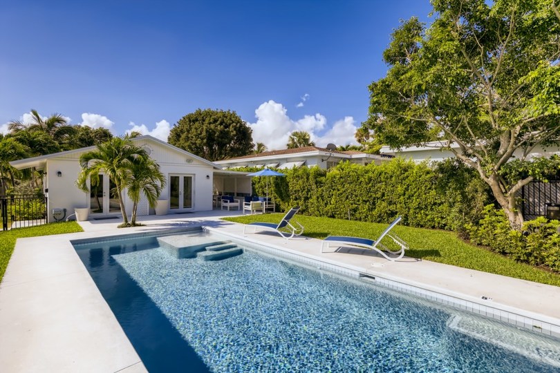 Picture Renting This Beautiful 2 Bedroom Villa In West Palm Beach, West Palm Beach Villa 1869