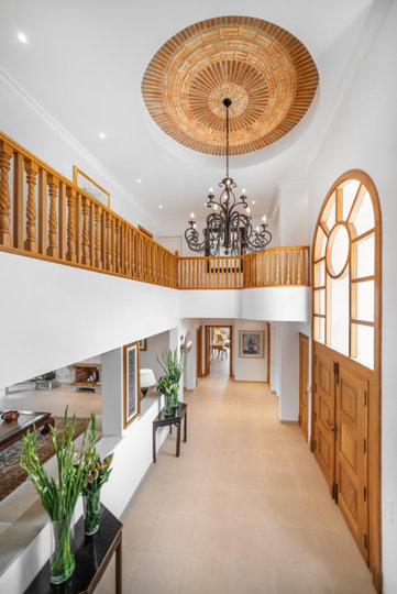 5 Star Villa Gigi – Premium Villa with Panoramic Views