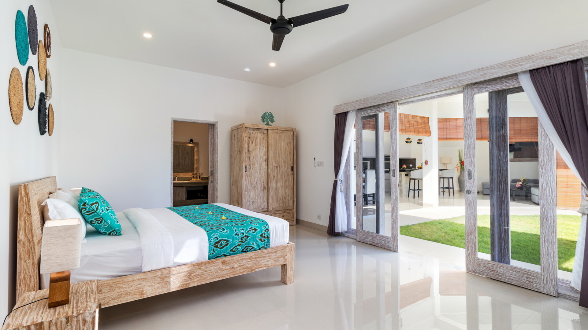 Luxurious 4BR Villa with Pool, Bali Villa 2206