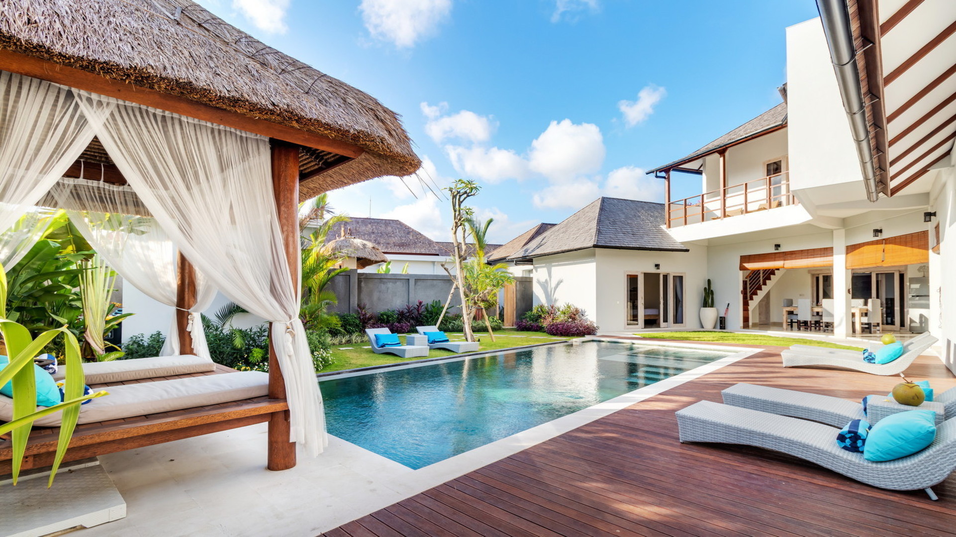 Luxurious 4BR Villa with Pool, Bali Villa 2206