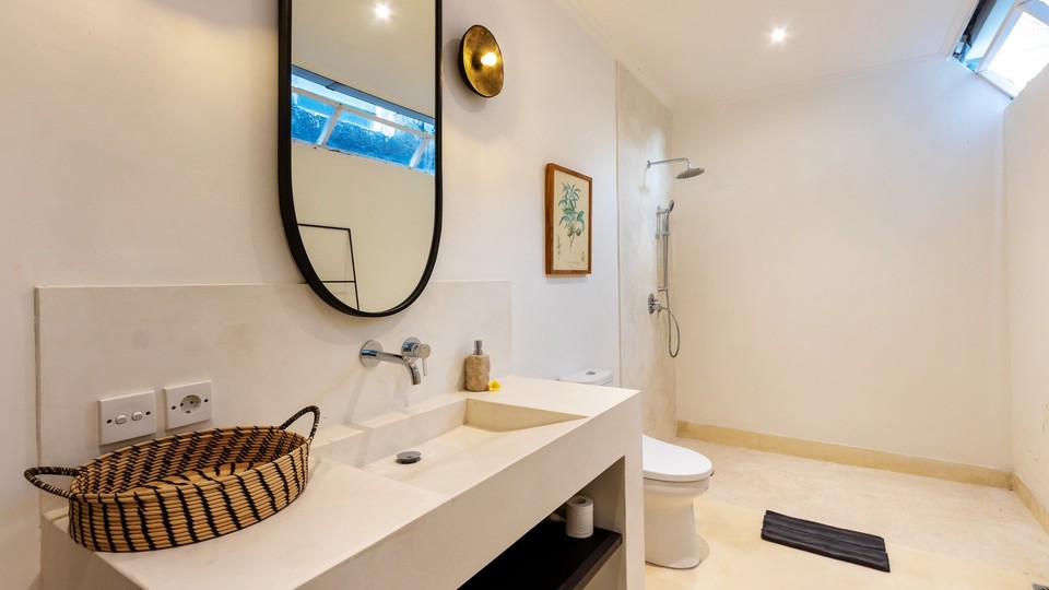 Cozy 4BR Villa with Amazing Pool Area, Bali Villa 2210