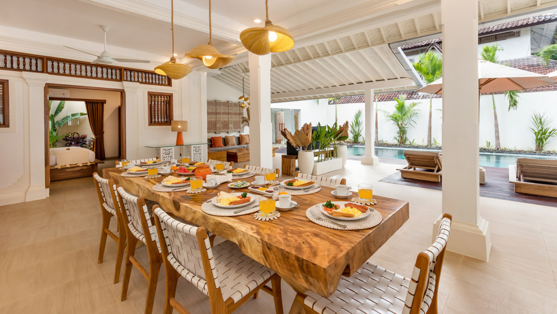 Amazing 4BR Villa With Pool in Bali, Bali Villa 2211