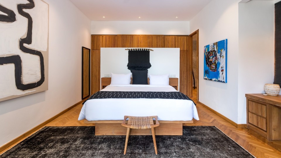 Cheerful 3BR Villa W/ Pool & Garden, Bali Villa 2213