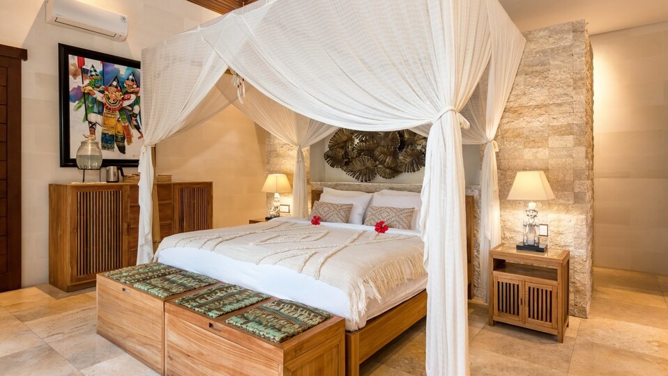 Enjoying Your Holiday in a Luxury 5 Star Villa in Candidasa, For Less Than a Hotel, Villa Bali 2243