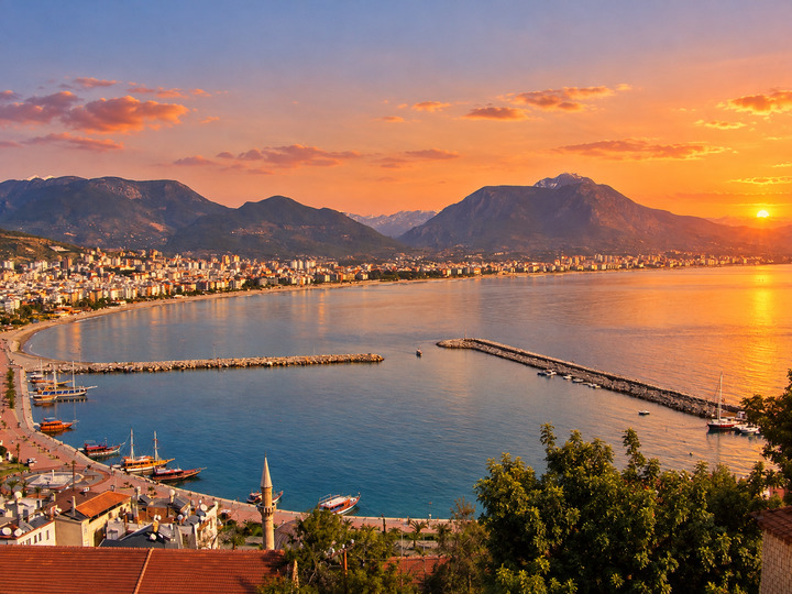 5 Star Villa Horizon – Mountain & Sea Escape