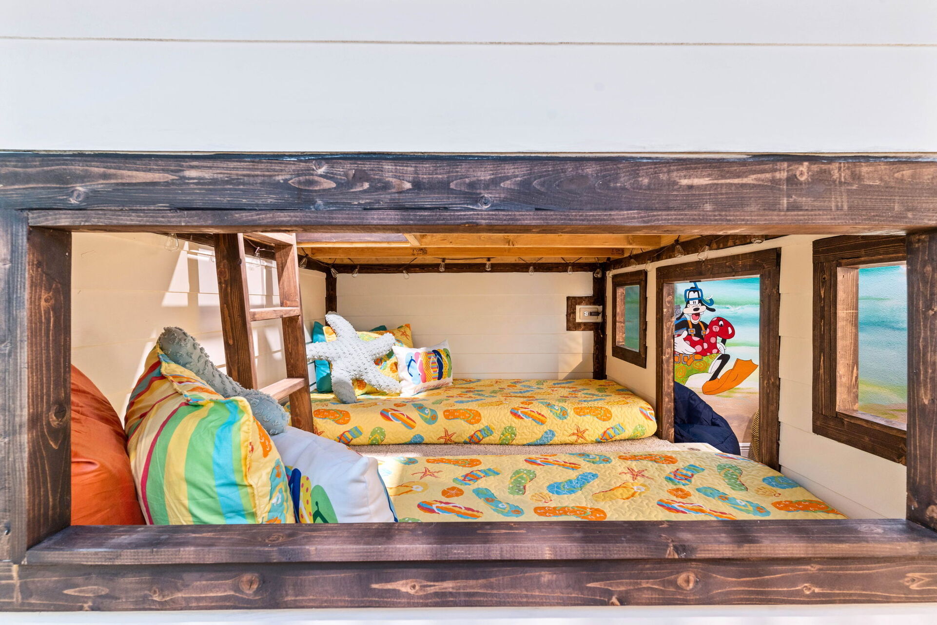 Rent the Perfect 4 Bedroom Villa, Reunion Resort Villa 1018