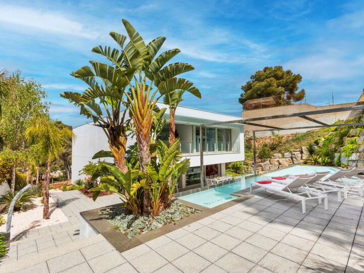 Costa Brava Dream: Exquisite 4 Bedroom Villa,1080, Calonge, Spain