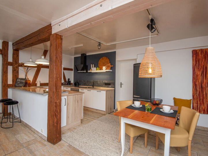 Serenity & Charm: 1BR Villa in Thüringen,1000, Suhl, Germany