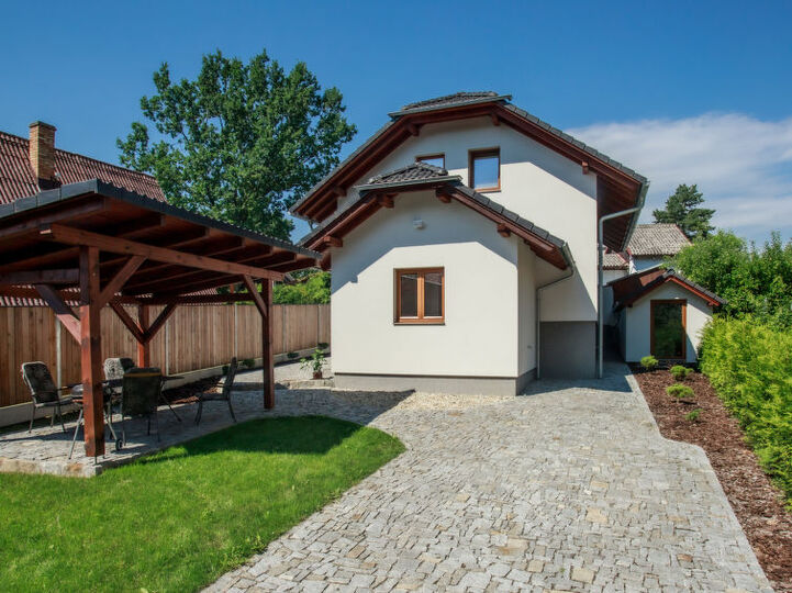 Secluded Villa Paradise Jihočeský Kraj,1001, Žabovřesky, Czech Republic