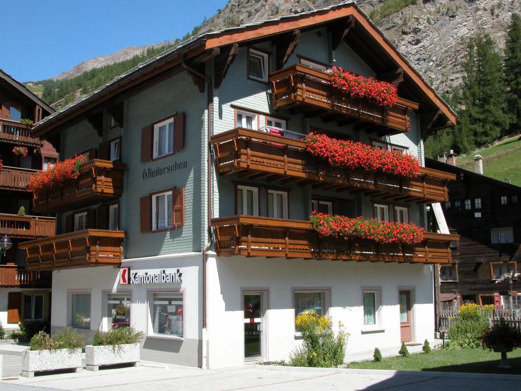 Modern 2BR Villa in Saas-Grund, 1257