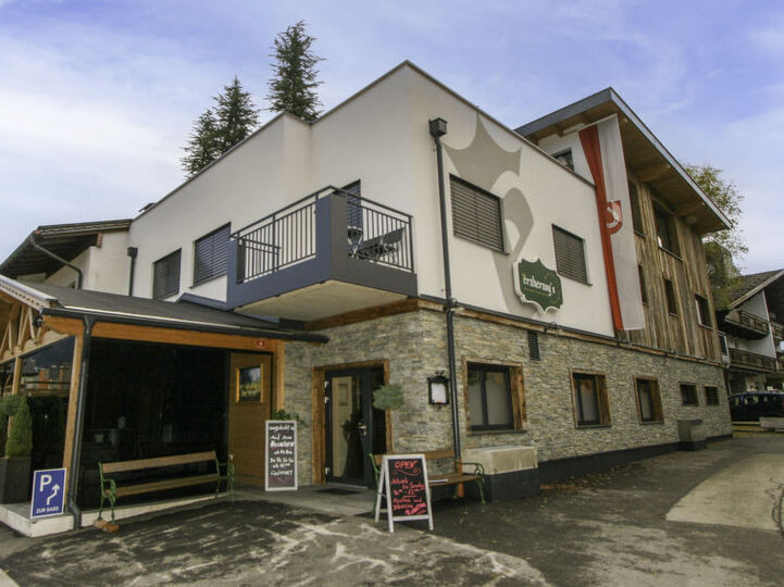 Secluded Bliss: Finsing City 1 Bedroom Villa, 1216, Finsing, Austria