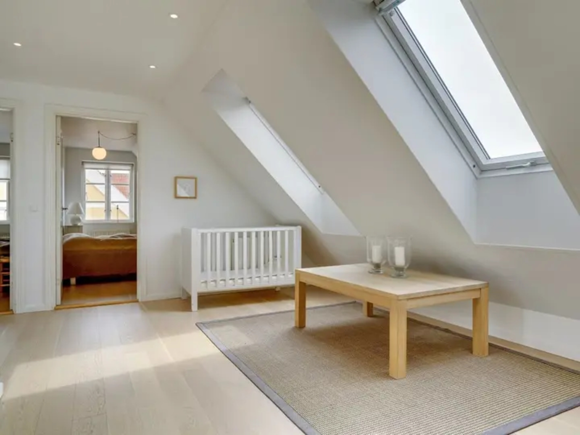 Your Home from Home, Skagen 1012