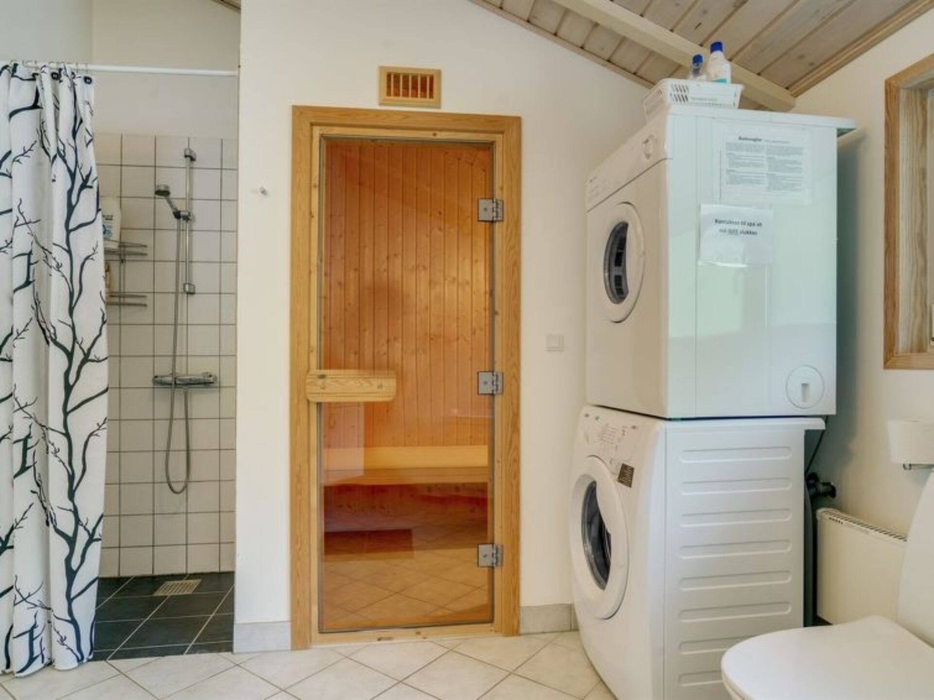 Bathroom / Wellness