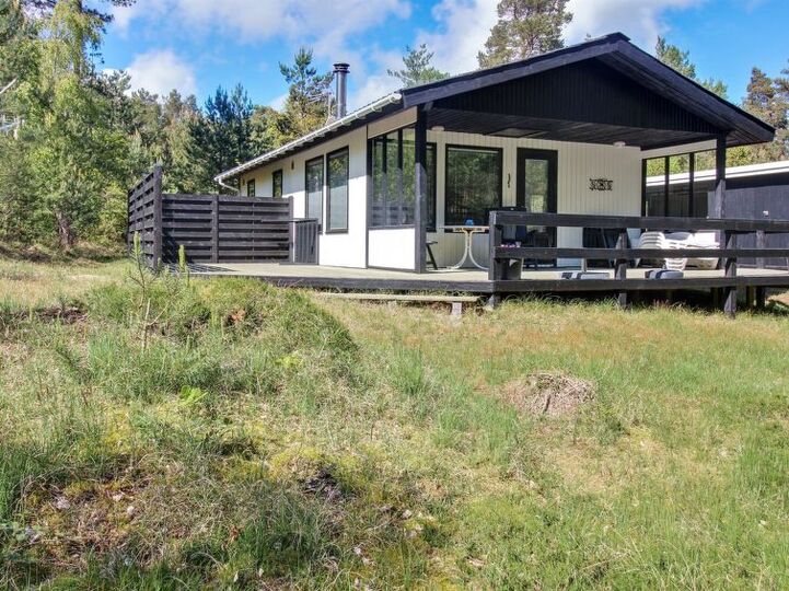 Luxury Retreat You will Love, Aakirkeby 1072, Aakirkeby, Denmark