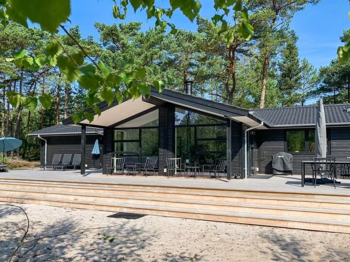 Luxury Home, Idyllic Location, Nexø 1035, Nexø, Denmark