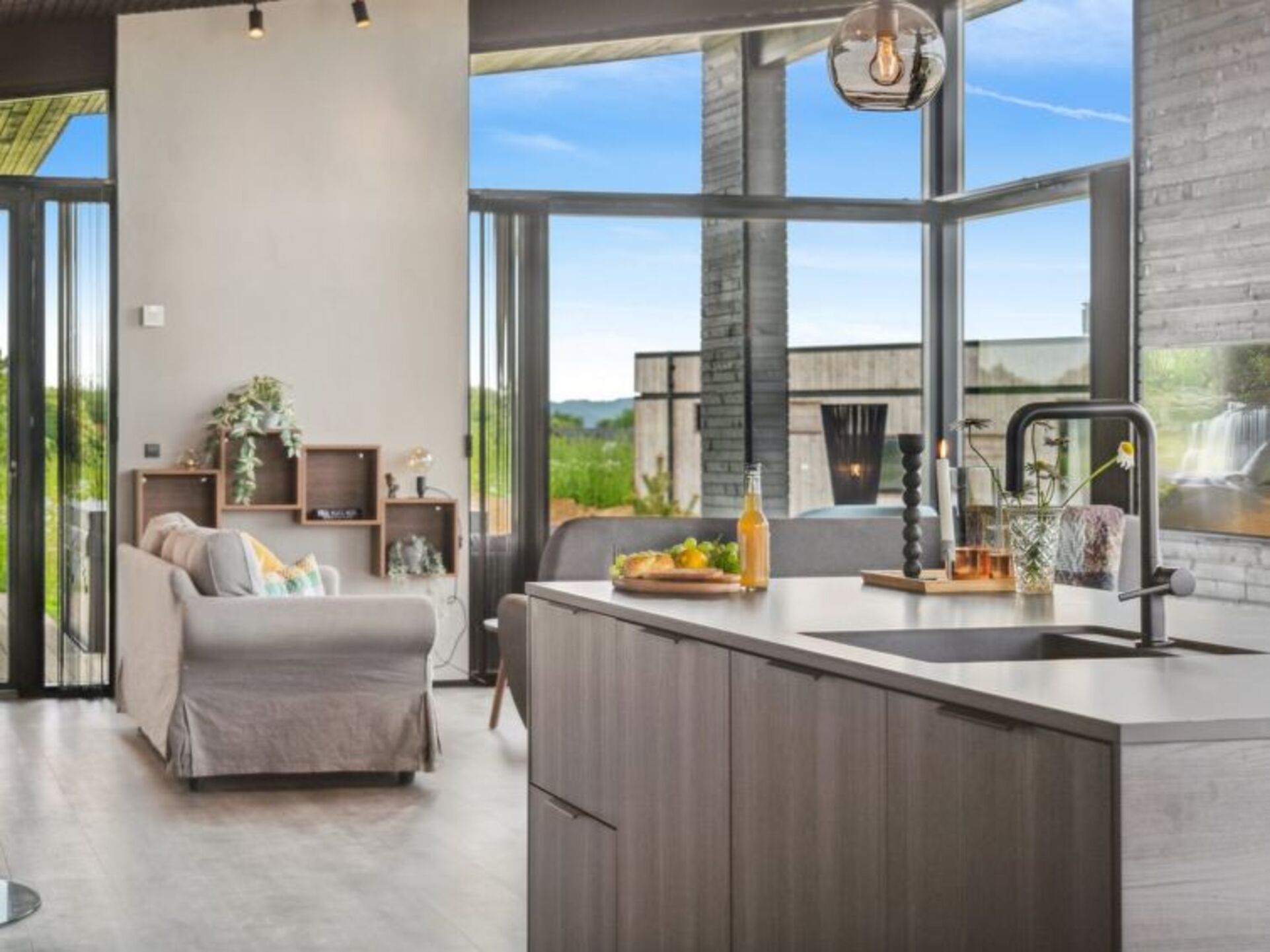 Kitchen / Dining Room