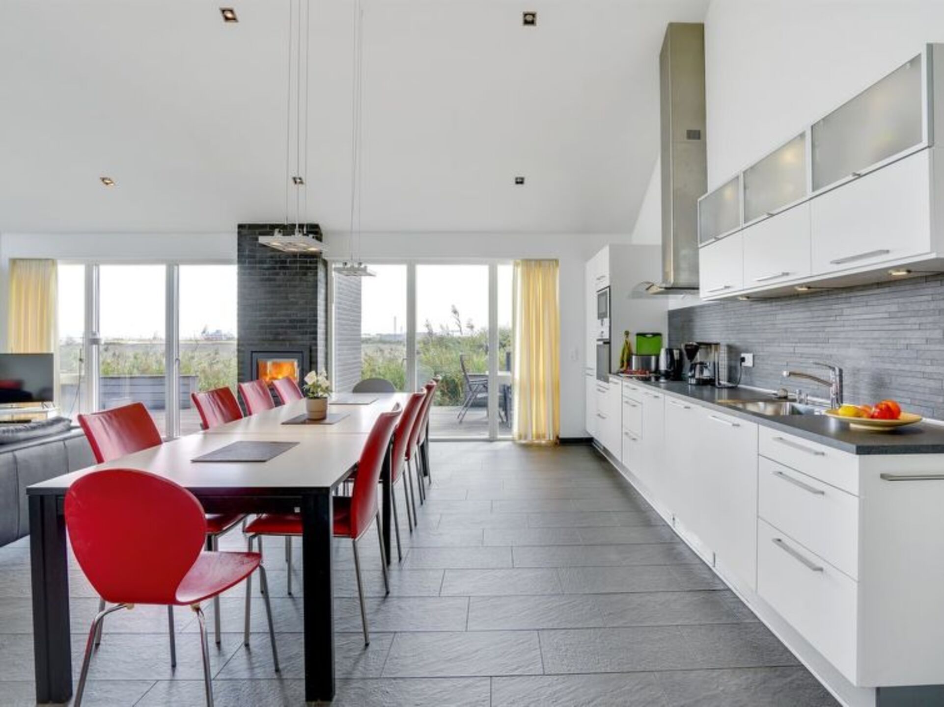 Kitchen / Dining Room