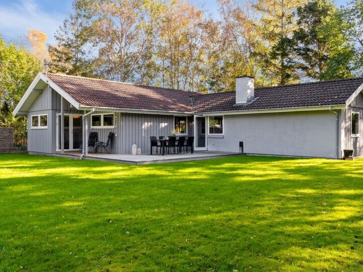Exclusive Home in Perfect Location, Græsted 1100, Græsted, Denmark