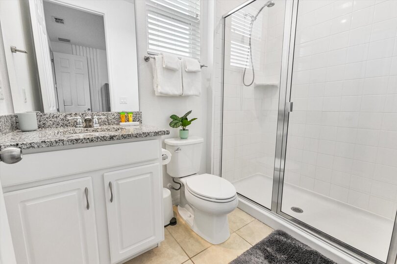 Queen Suite Bathroom 2, Upstairs
Shower