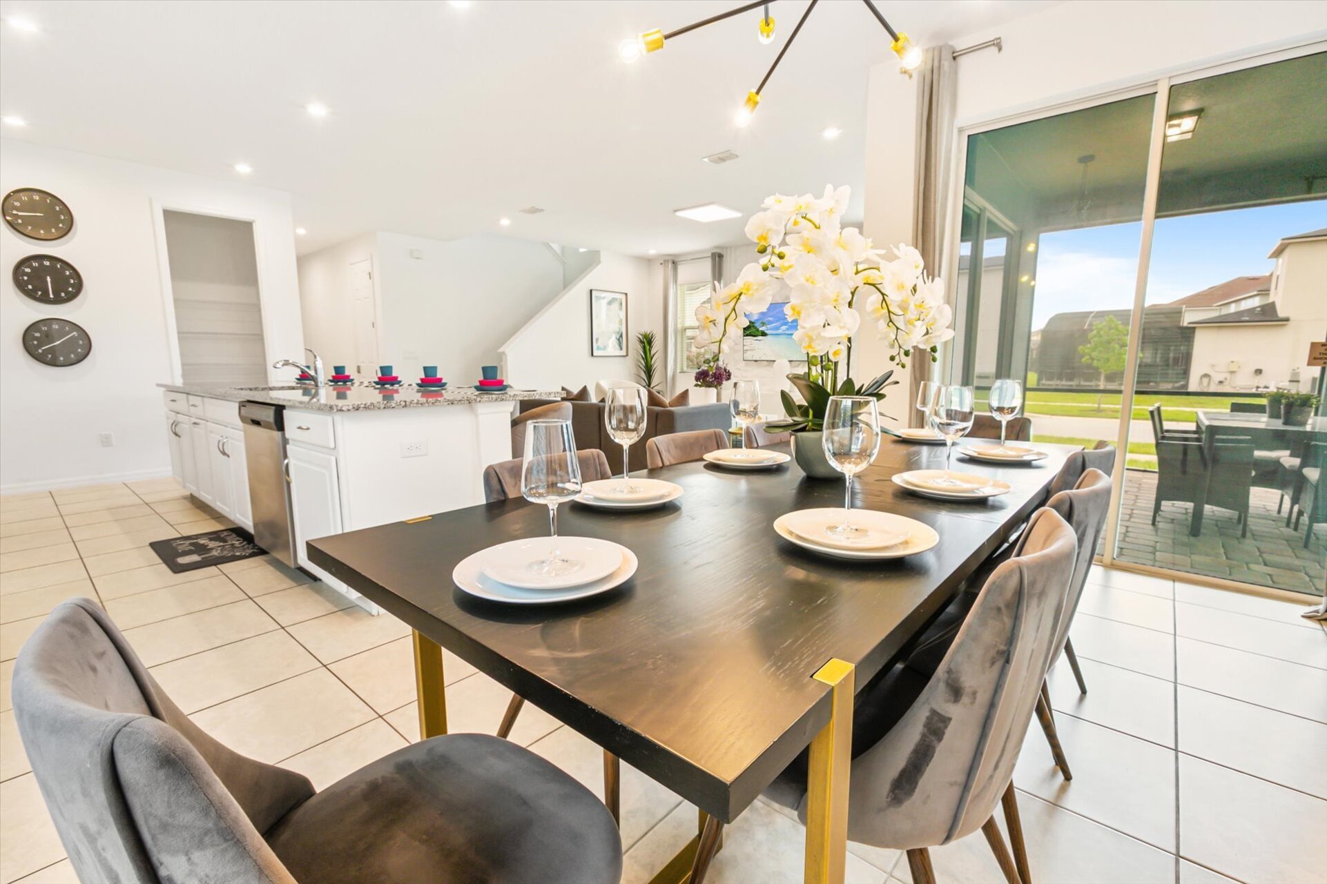 Dining Room (Angle)