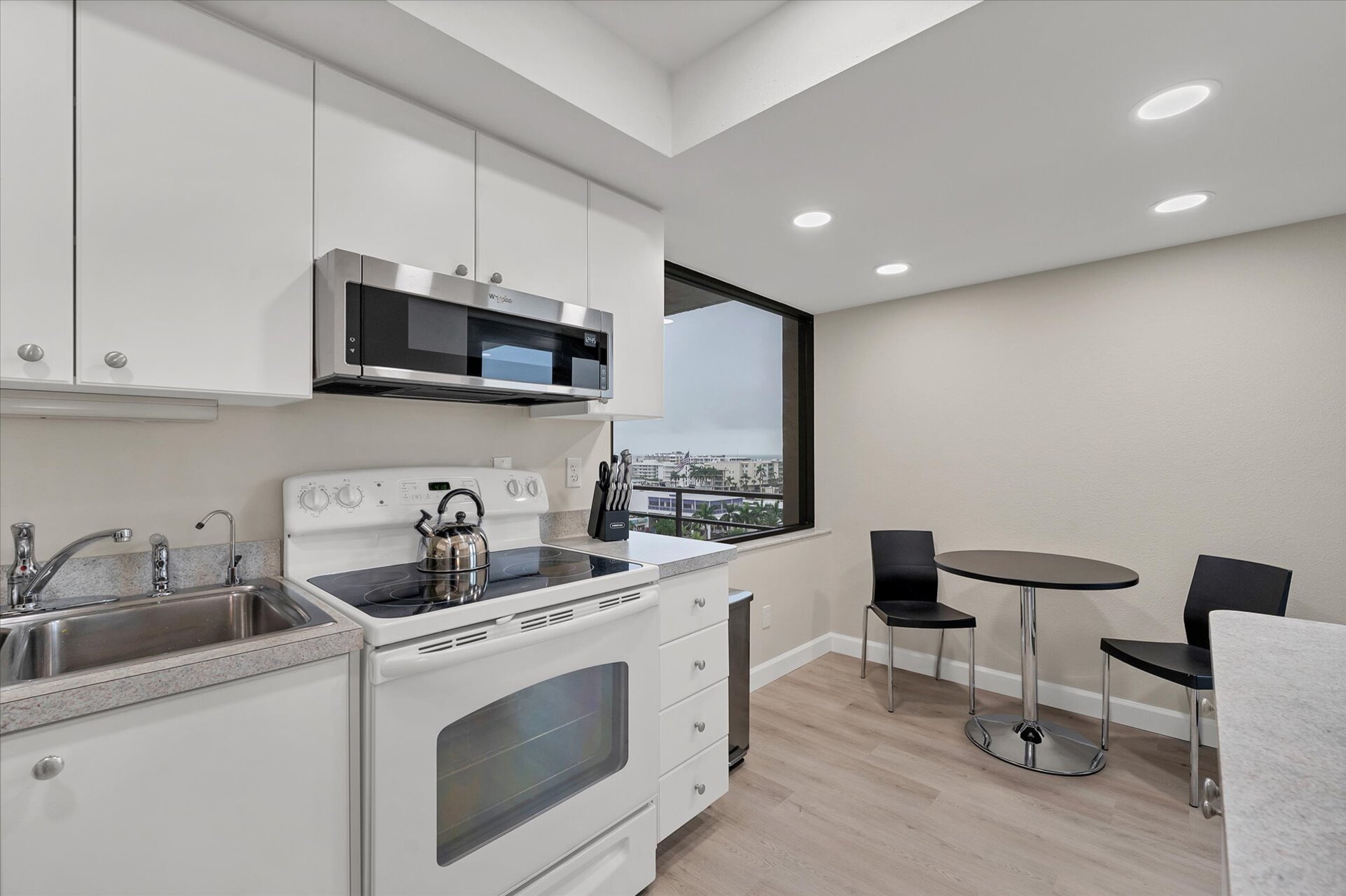 Cute Breakfast Nook In The Kitchen