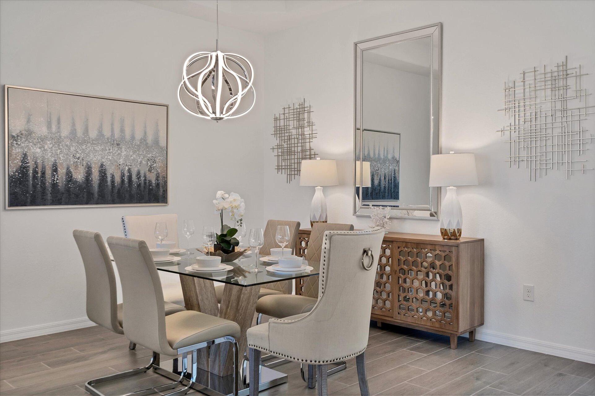 Dining table seats 6