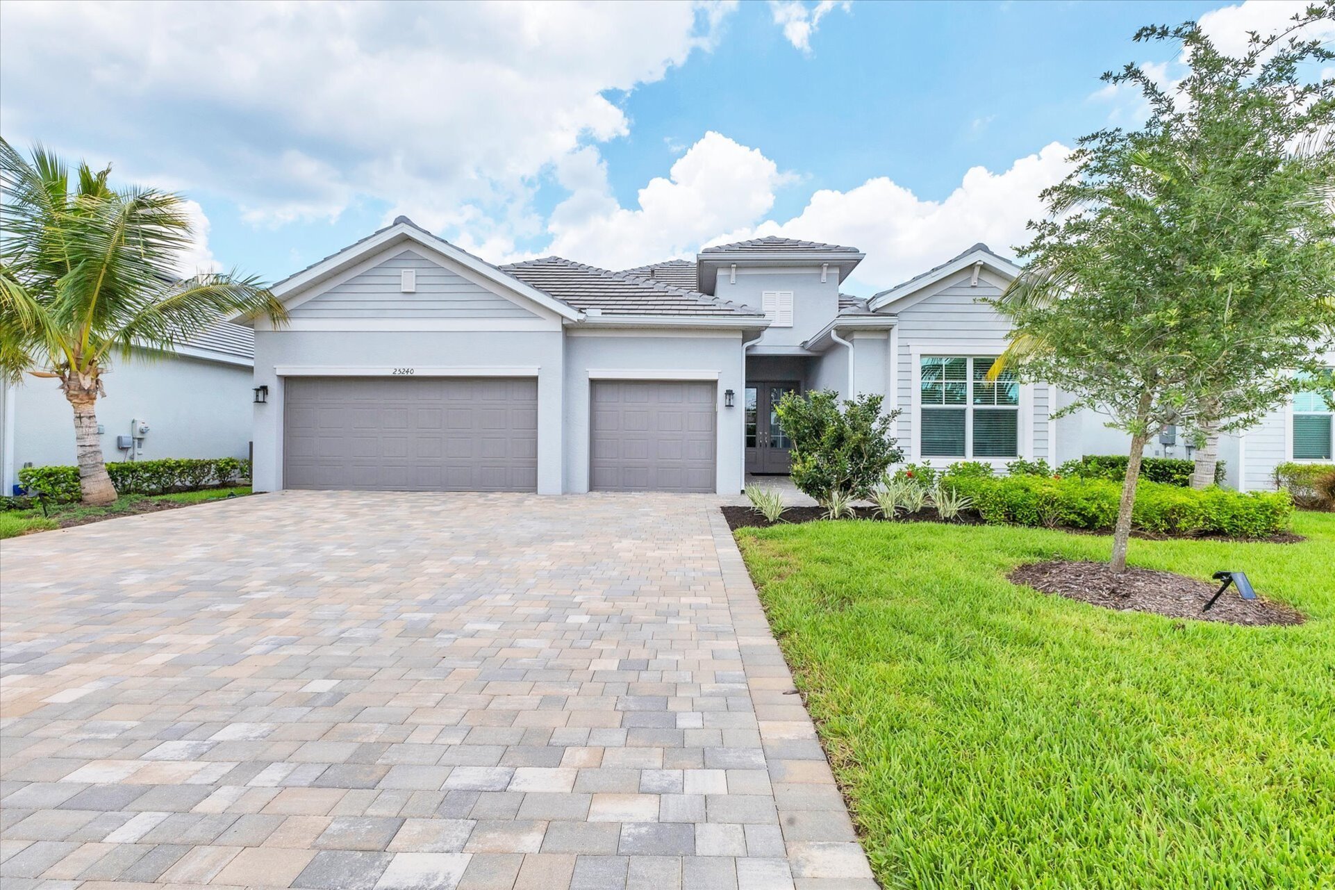 Beautiful home in Heritage Landing Golf Resort with private pool overlooking golf course