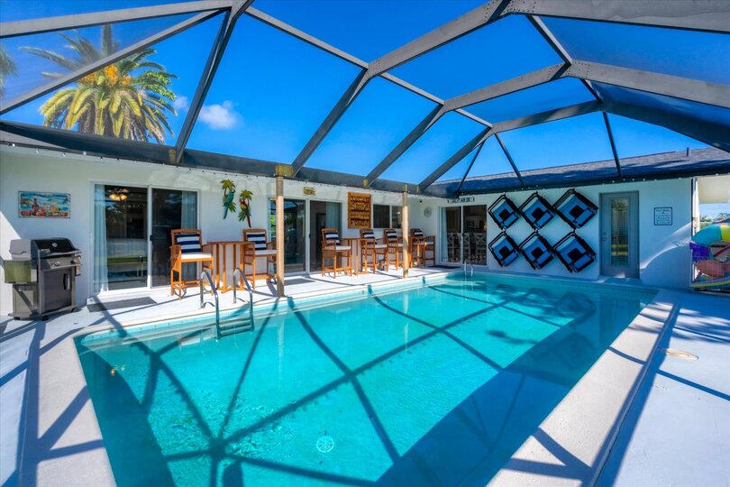 Private Pool & Canal Access, Cape Coral Villa 1002, Cape Coral, United States