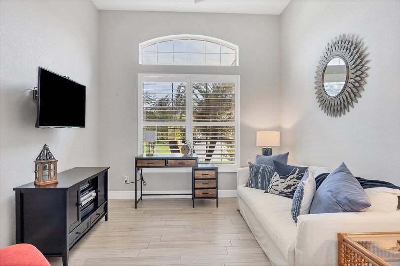 Dedicated work space with 43-inch Roku TV