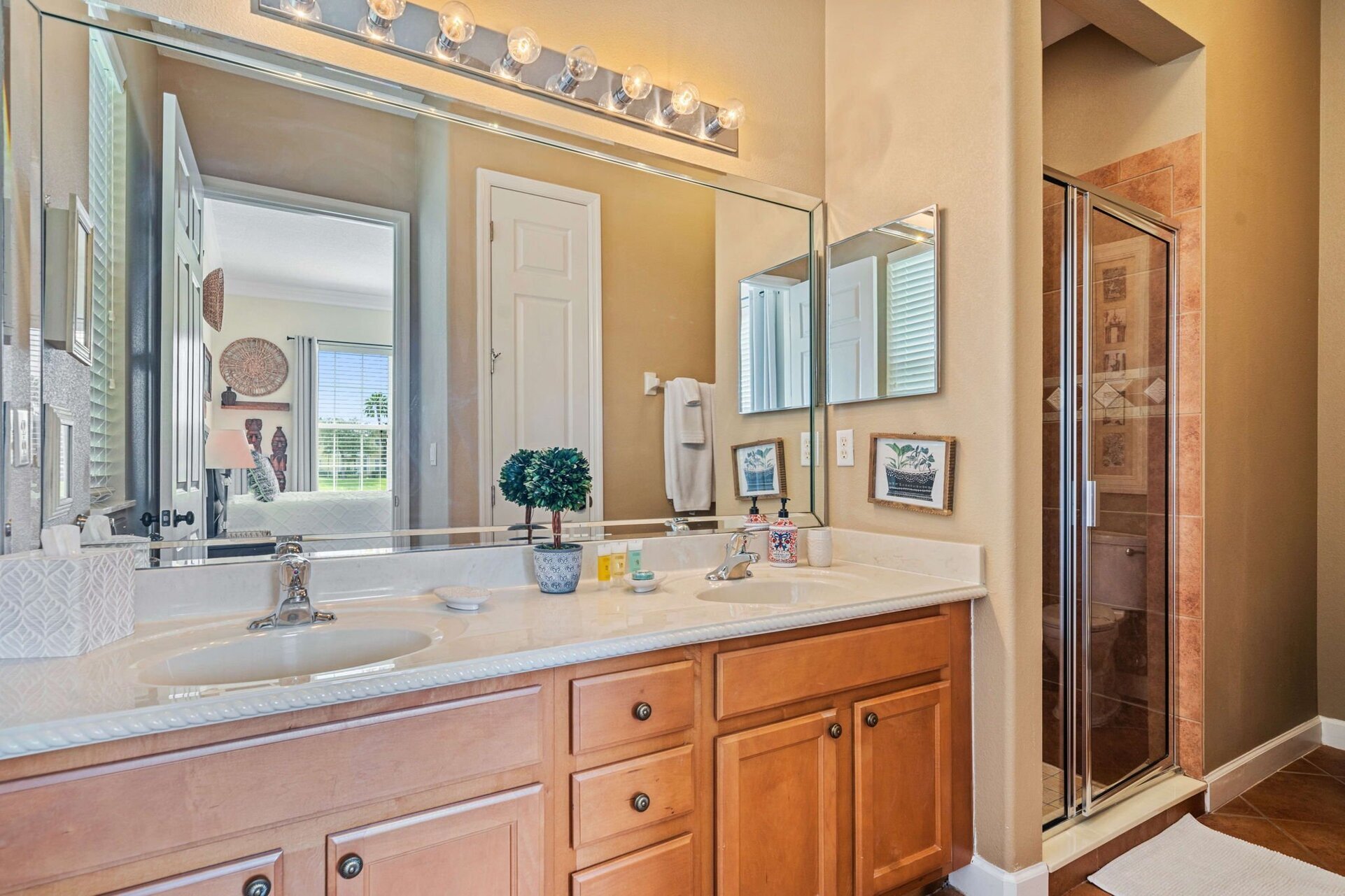 Escape to a Luxurious Safari Experience, Orlando Villa 6681