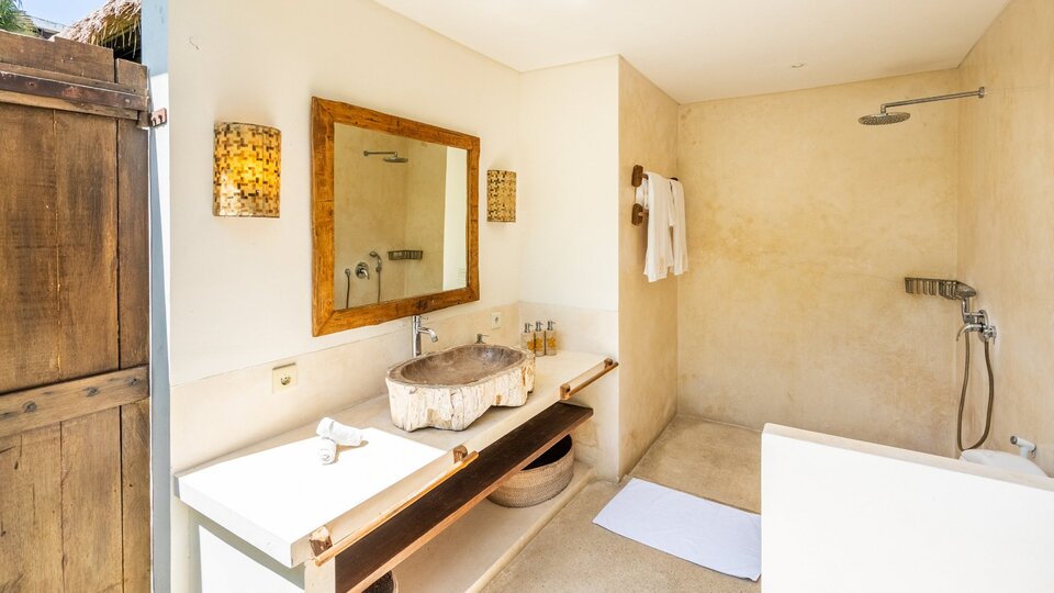 Rent Your Own 5 Star Private Villa in Seminyak, Bali Villa 2246