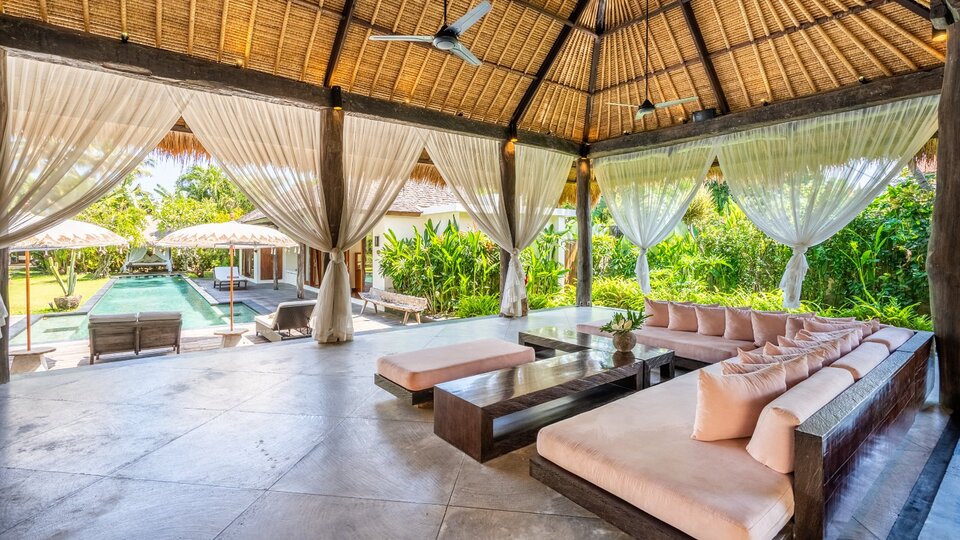 Rent Your Own 5 Star Private Villa in Seminyak, Bali Villa 2246
