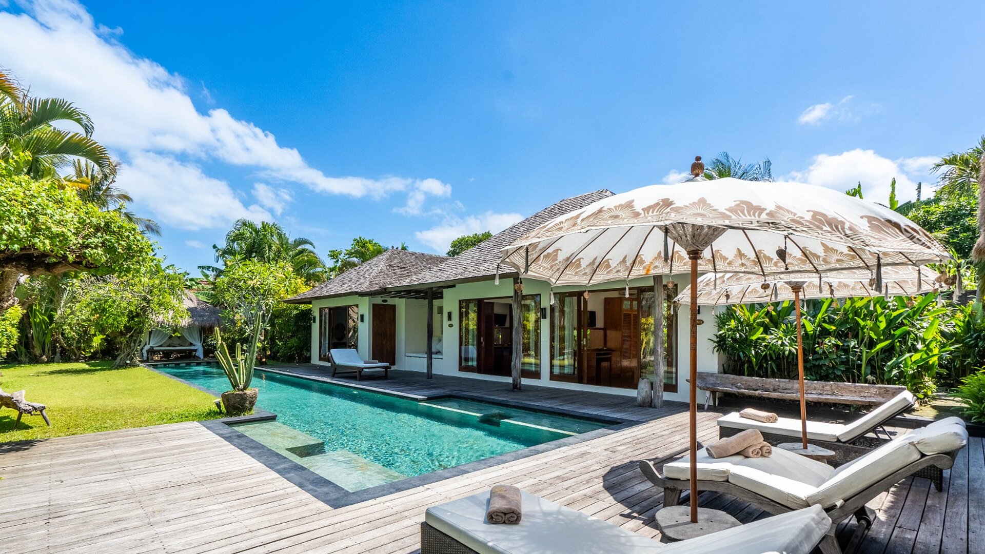 Rent Your Own 5 Star Private Villa in Seminyak, Bali Villa 2246