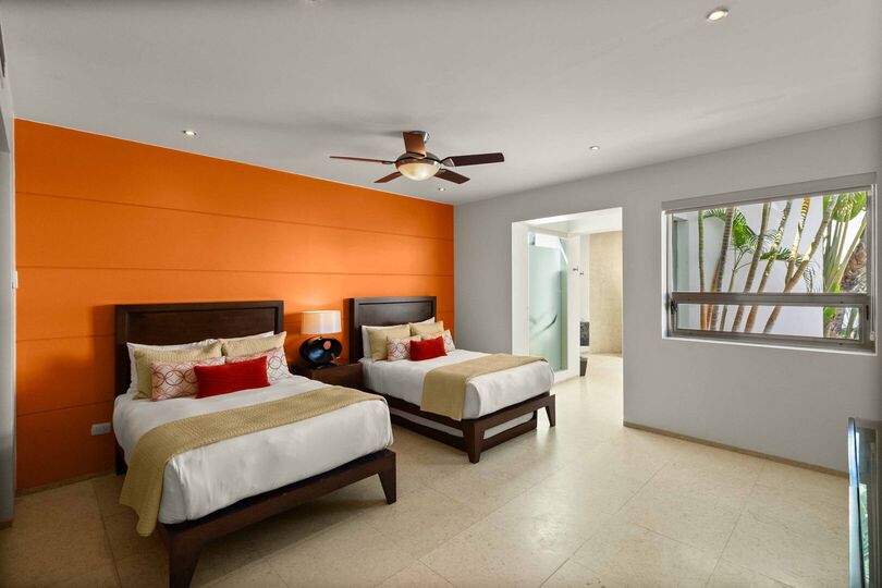 Your Dream Beachfront Villa Awaits, Cabo San Lucas Villa 1044
