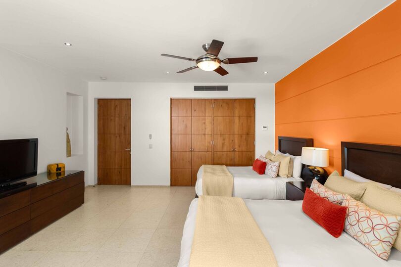 Your Dream Beachfront Villa Awaits, Cabo San Lucas Villa 1044