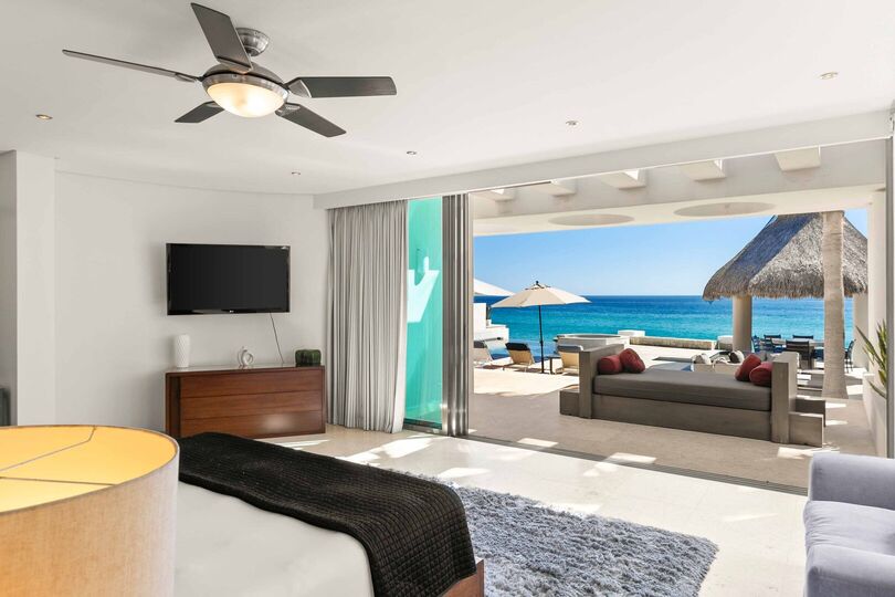 Your Dream Beachfront Villa Awaits, Cabo San Lucas Villa 1044