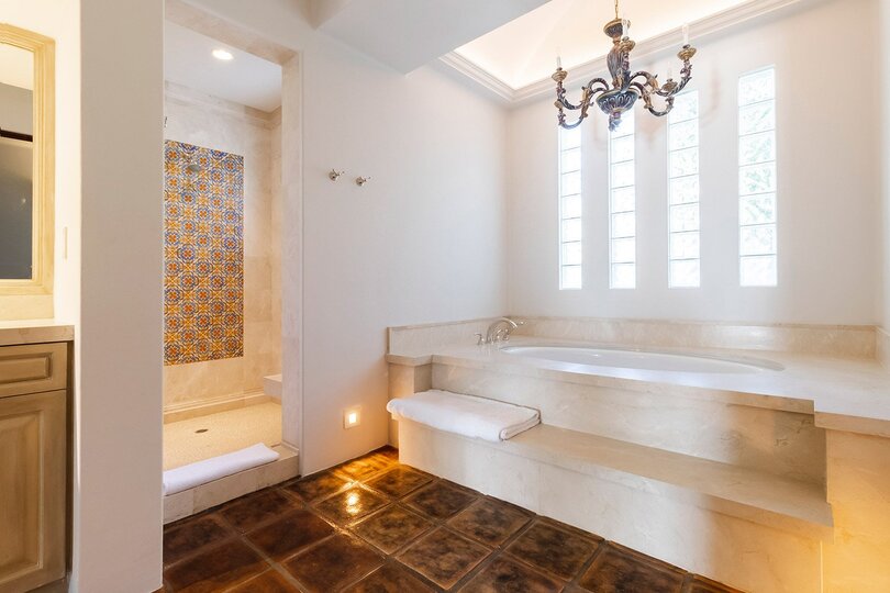 Unwind in Style: San Jose Del Cabo Villa 1050 Awaits