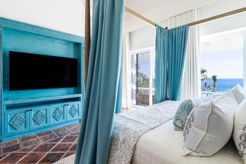 Unwind in Style: San Jose Del Cabo Villa 1050 Awaits