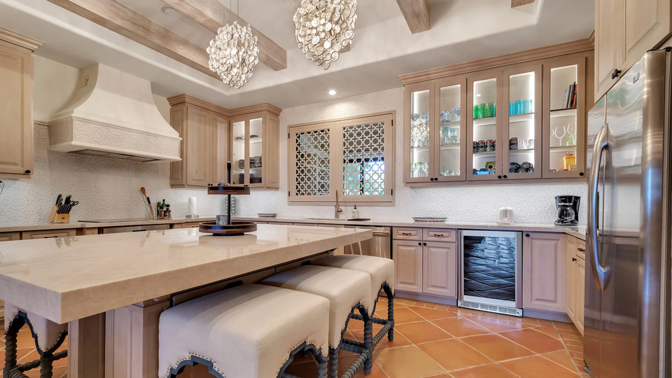 Rent Your Dream Villa with Private Pool, Cabo San Lucas 1976
