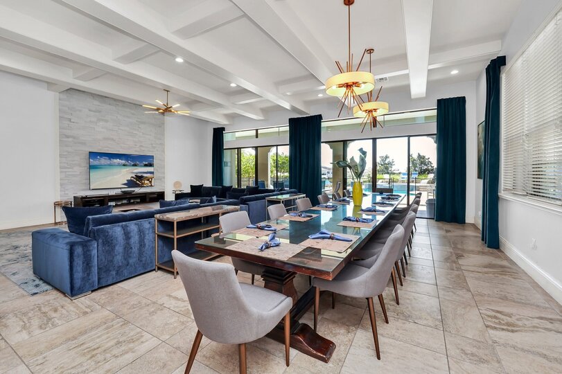 Serenity Awaits - Luxe 7 Bedroom Villa,6525