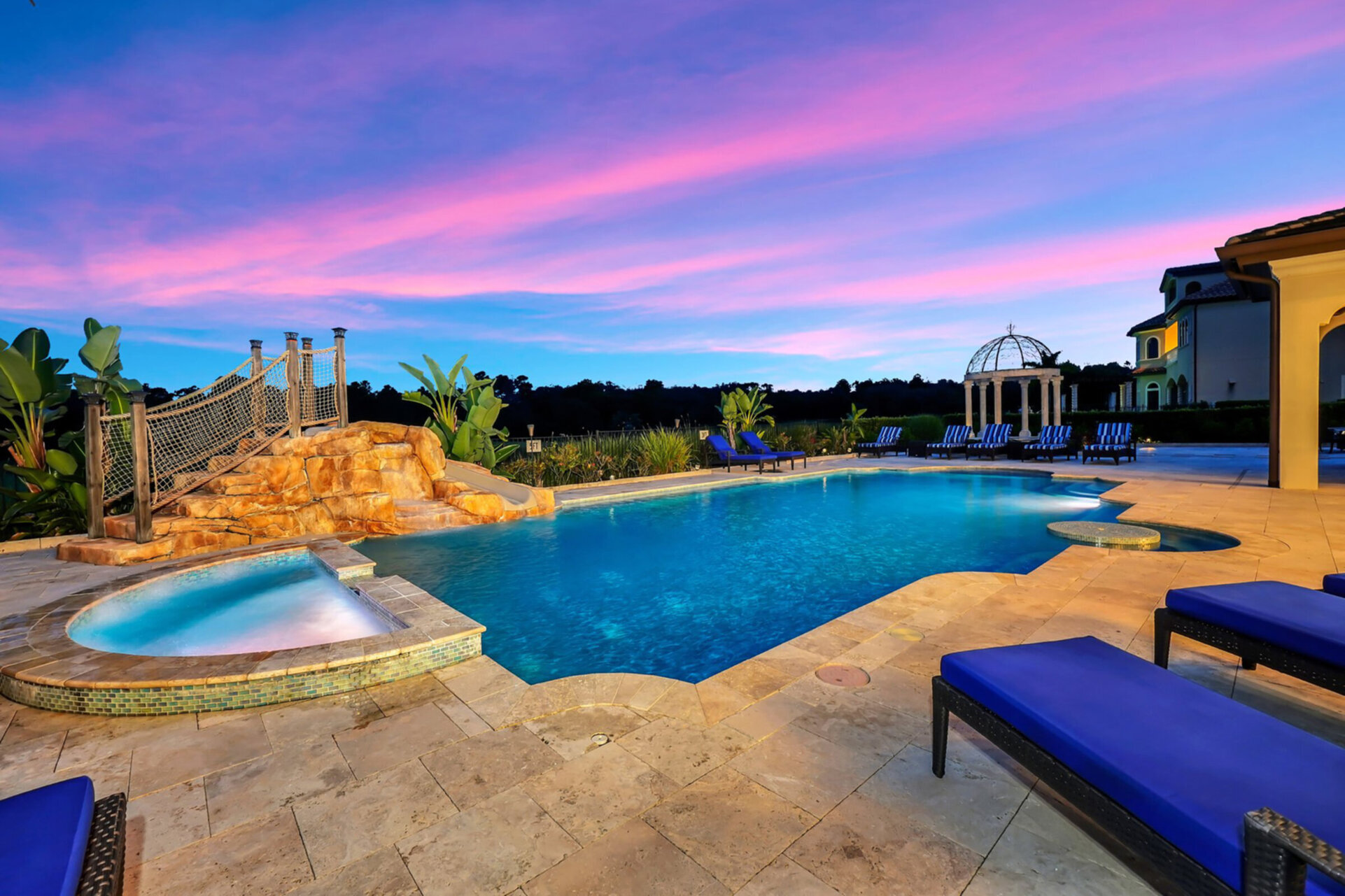 Pure vacation bliss awaits you