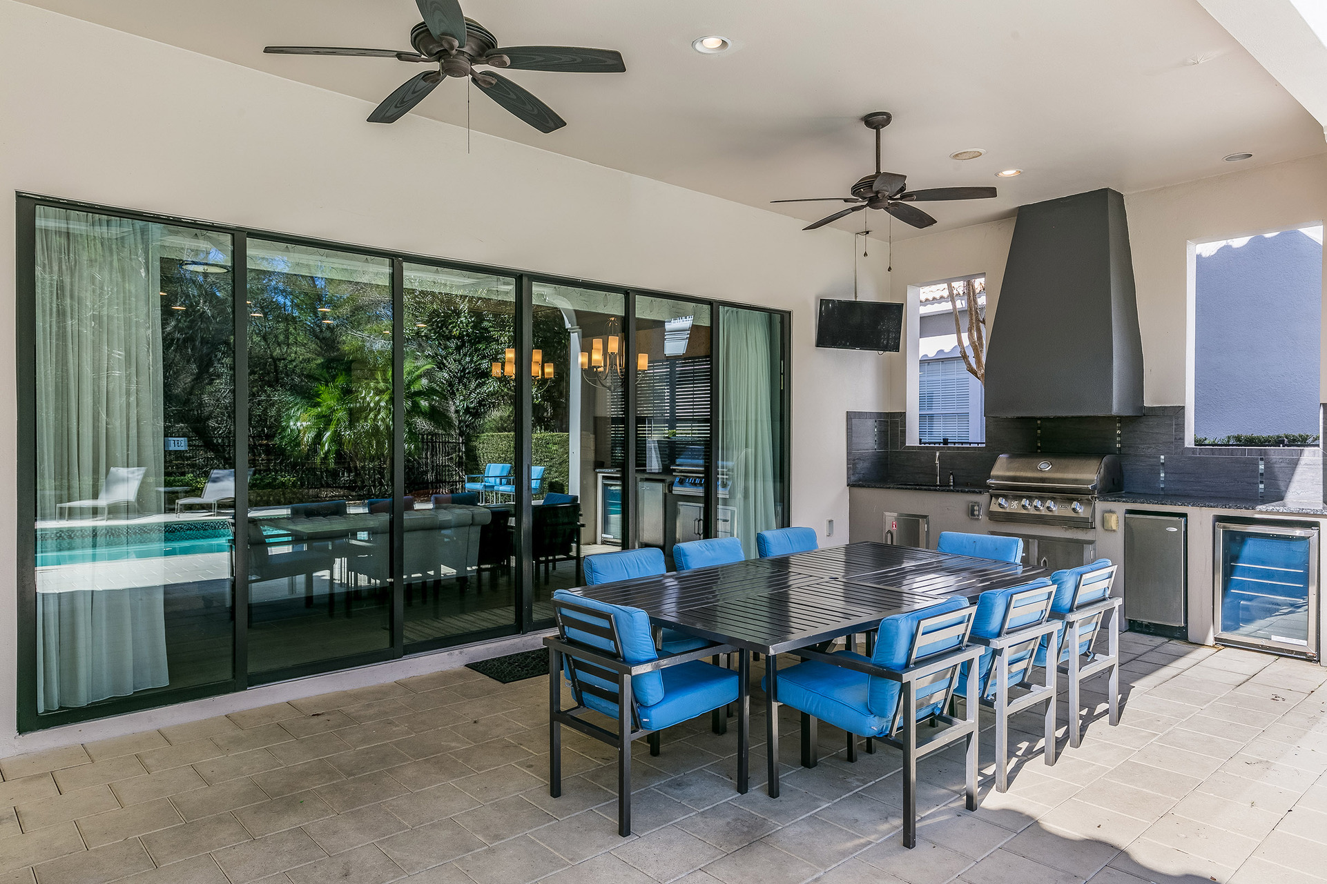 Enjoy your meals in the outdoor dining table to seat 10